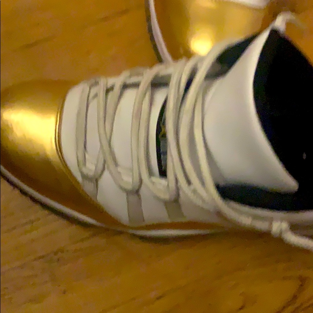 Sell me your jordans